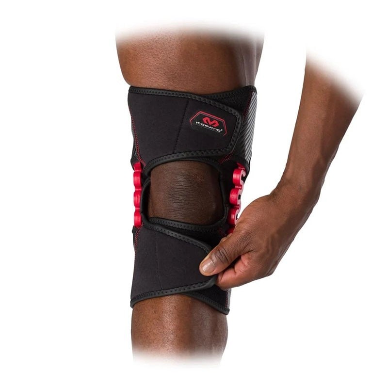 30590 – Genouillère enveloppante avec charnières à ressort NRG - McDavid - Le Sport Discount pas cher