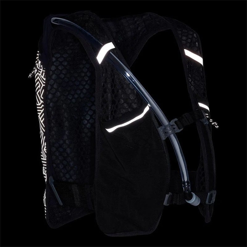 Gilet d’hydratation running 4 L + Poche à eau 1,5 L HyperNight Quick Start 3 - Nathan - Le Sport Discount pas cher